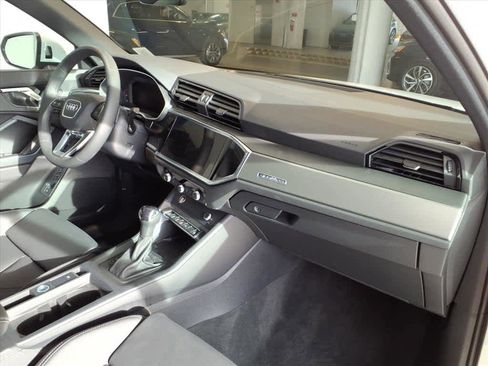 Used 2025 Audi Q3 2.0T Premium w/ Convenience Package image 24