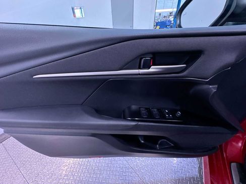 Used 2025 Toyota Camry LE image 12