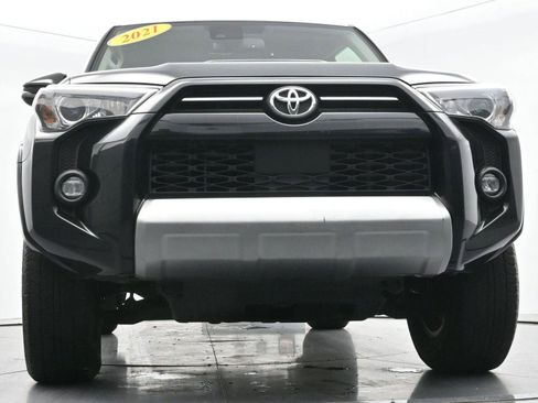 Used 2021 Toyota 4Runner TRD Off-Road Premium AWD/4WD image 50