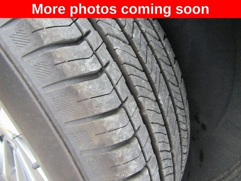 Used 2026 Chevrolet Equinox LT AWD/4WD image 10