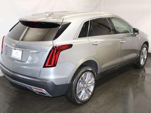 Certified 2025 Cadillac XT5 Premium Luxury w/ Technology Package image 4