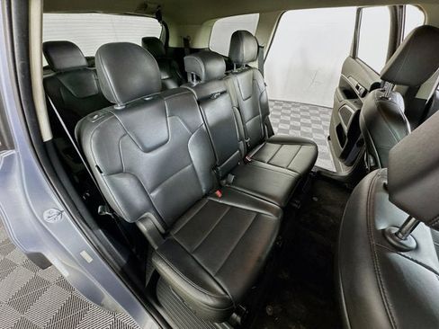 Certified 2023 Kia Telluride LX image 28