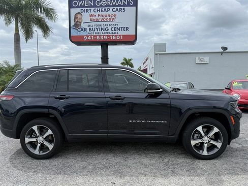 Used 2022 Jeep Grand Cherokee Limited 4xe AWD/4WD image 1