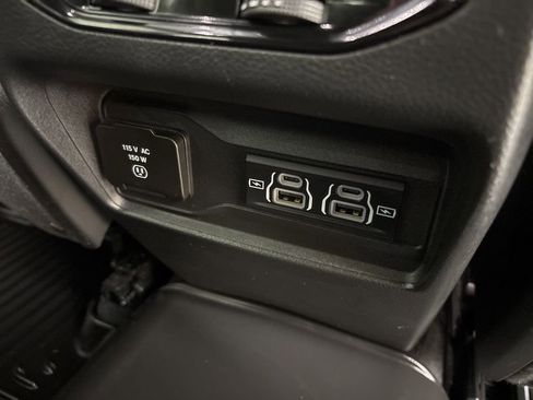 Used 2025 Jeep Grand Cherokee Altitude AWD/4WD image 21