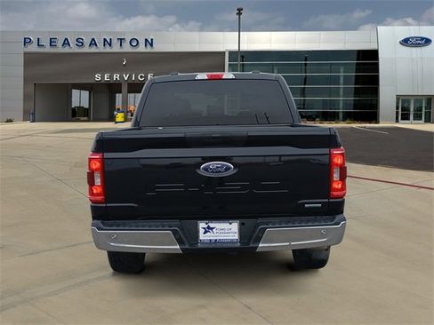 Used 2023 Ford F150 XLT image 4