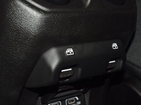 Used 2024 Jeep Gladiator Rubicon w/ Convenience Group image 35