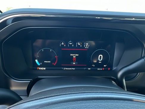 New 2025 Ford F250 Lariat w/ Black Appearance Package image 34