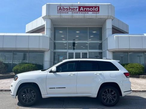 Used 2019 Jeep Grand Cherokee High Altitude AWD/4WD image 3