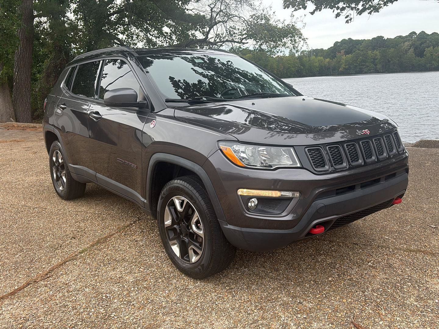 Used 2017 Jeep Compass Trailhawk w/ Popular Equipment Group AWD/4WD image 1