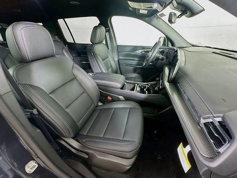 New 2026 Chevrolet Traverse LT w/ Driver Confidence Package FWD image 30