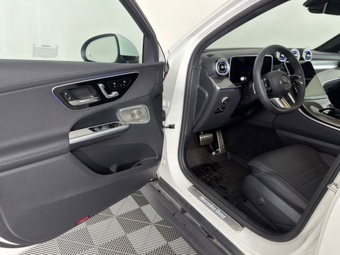 Certified 2025 Mercedes-Benz GLC 300 4MATIC image 12