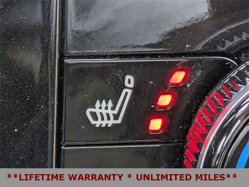 Used 2022 Nissan Pathfinder SV image 25