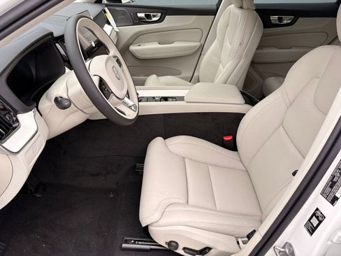 New 2026 Volvo XC60 B5 Ultra w/ Climate Package image 5