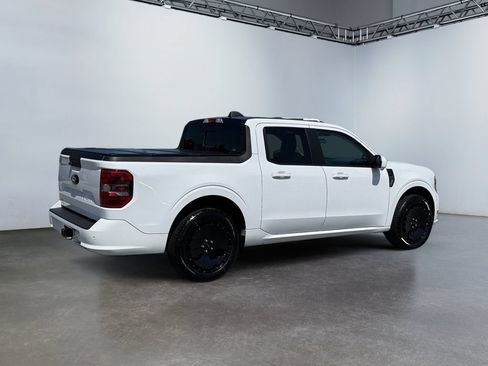 Used 2025 Ford Maverick Lobo AWD/4WD image 3