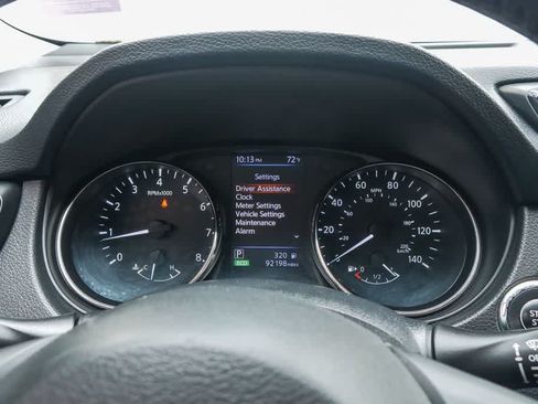 Used 2018 Nissan Rogue SV FWD image 22