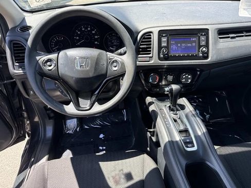 Used 2018 Honda HR-V LX image 17