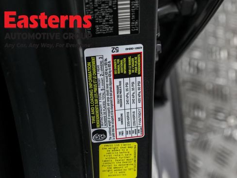 Used 2022 Toyota Camry SE image 34