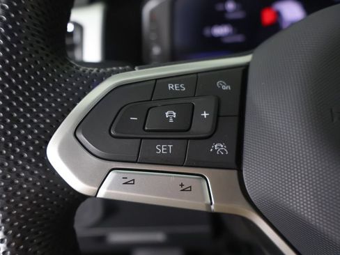 Used 2023 Volkswagen Atlas Cross Sport SEL R-Line AWD/4WD image 46