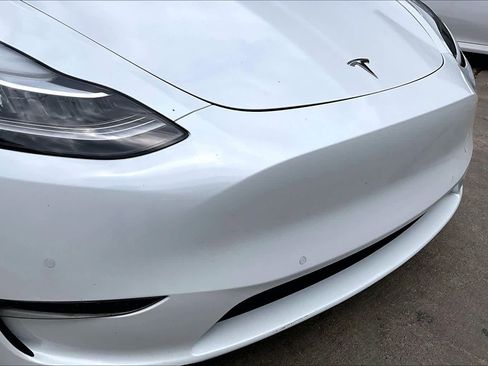 Used 2021 Tesla Model Y Long Range AWD/4WD image 29