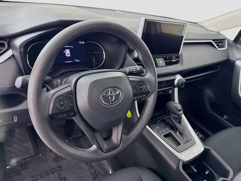 Certified 2025 Toyota RAV4 LE FWD image 9