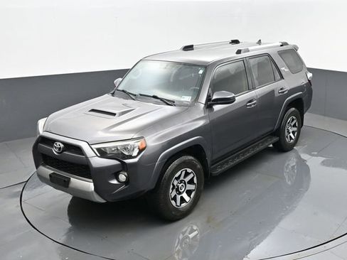 Used 2018 Toyota 4Runner TRD Off-Road image 20