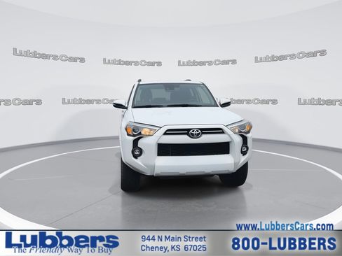 Used 2024 Toyota 4Runner SR5 Premium image 3