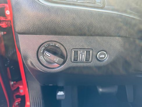 Used 2018 Dodge Challenger GT AWD/4WD image 18