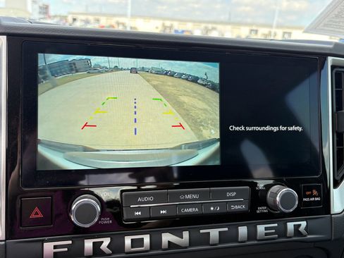 Used 2025 Nissan Frontier SV w/ SV Convenience Package image 19