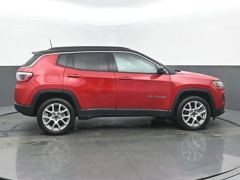 Used 2025 Jeep Compass Limited AWD/4WD image 6