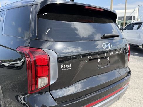Used 2024 Hyundai Palisade Limited AWD/4WD image 11