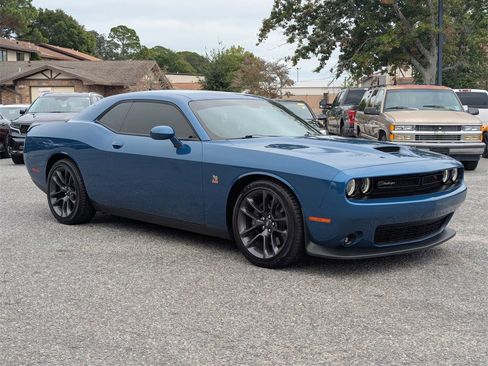 Used 2023 Dodge Challenger R/T Scat Pack image 9