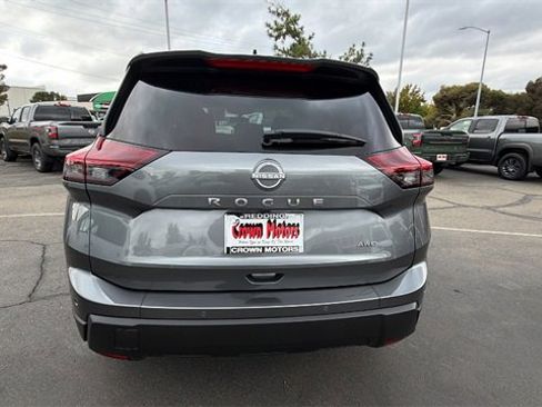 New 2026 Nissan Rogue S image 5