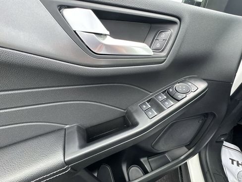 New 2026 Ford Escape SE FWD image 13