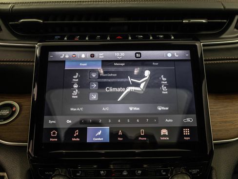 Used 2022 Jeep Grand Cherokee Summit AWD/4WD image 25