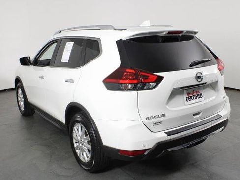 Certified 2020 Nissan Rogue SV FWD image 5