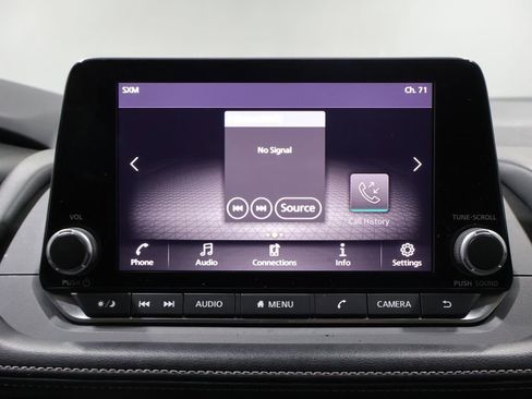Used 2024 Nissan Rogue SV FWD image 24
