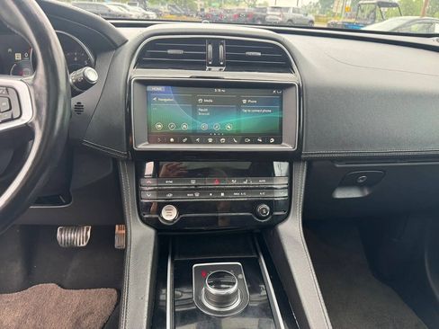 Used 2020 Jaguar F-PACE S AWD/4WD image 9