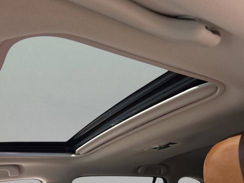 Used 2017 Subaru Outback 2.5i Touring w/ Popular Package #5A image 11