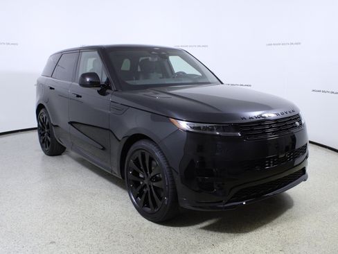New 2026 Land Rover Range Rover Sport Dynamic SE AWD/4WD image 3