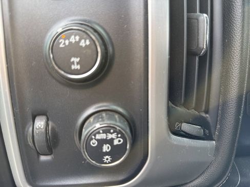 Used 2018 GMC Sierra 2500 SLE w/ SLE Preferred Package image 10