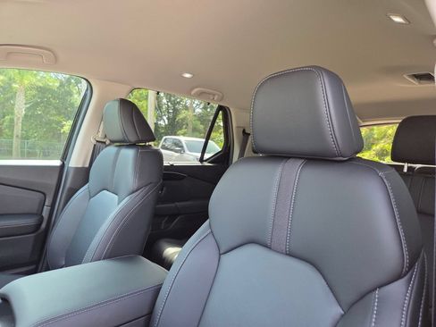 Used 2025 Honda Pilot EX-L image 26