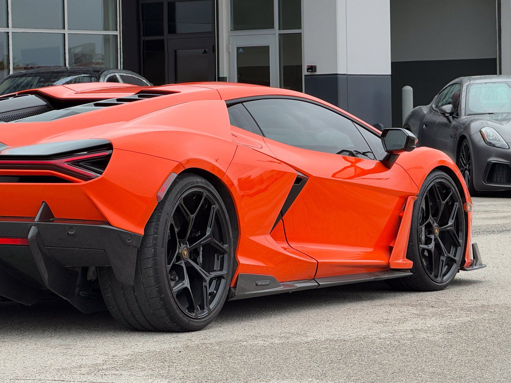 Used 2024 Lamborghini Revuelto AWD/4WD image 16