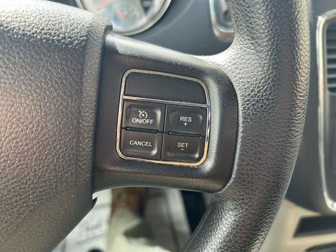 Used 2013 Dodge Grand Caravan SE FWD image 17