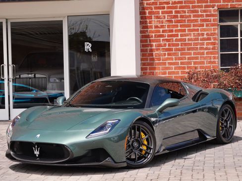 Used 2023 Maserati MC20 Coupe RWD image 3