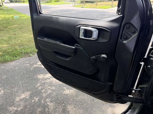 Used 2022 Jeep Wrangler Unlimited Sport AWD/4WD image 20