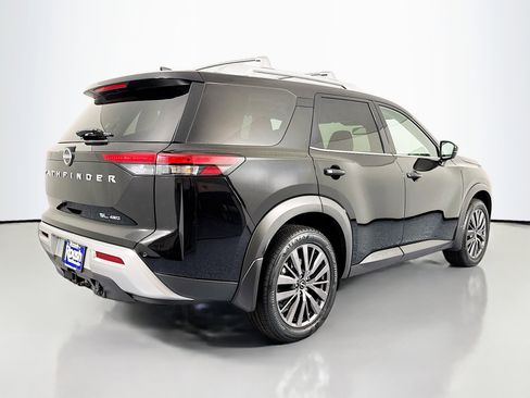 Used 2022 Nissan Pathfinder SL w/ SL Premium Package AWD/4WD image 5