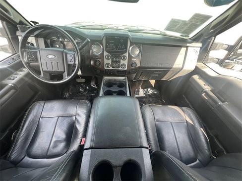 Used 2014 Ford F350 Lariat w/ Chrome Package image 8