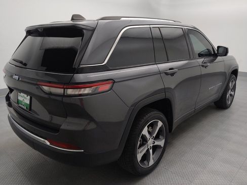 Used 2022 Jeep Grand Cherokee Limited 4xe w/ Luxury Tech Group II AWD/4WD image 9