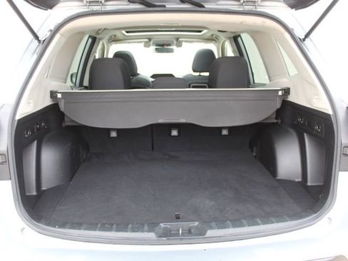 Used 2020 Subaru Forester Premium image 41