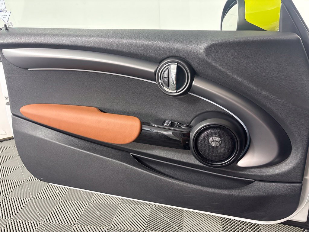 Certified 2024 MINI Cooper SE FWD image 22